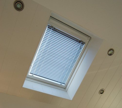 Aluminium venetian roof blind - aluminium,